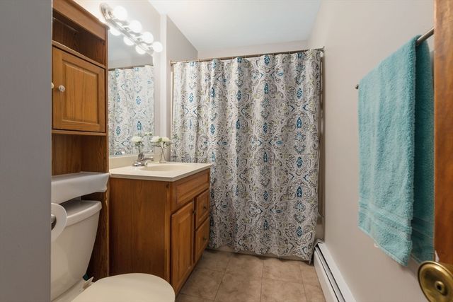 6 Longview Ter, Methuen, MA 01844