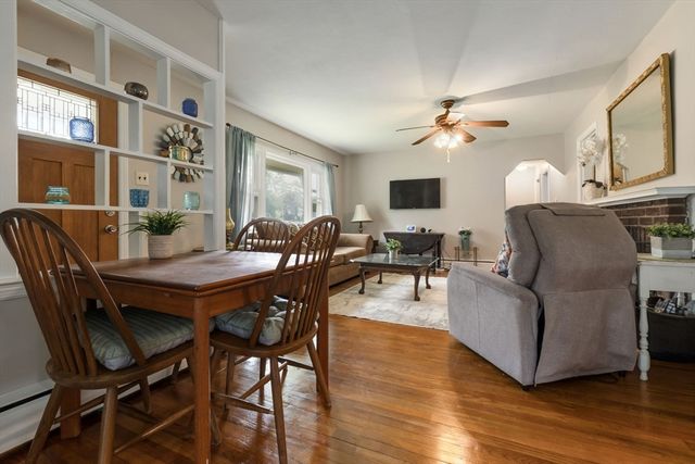6 Longview Ter, Methuen, MA 01844