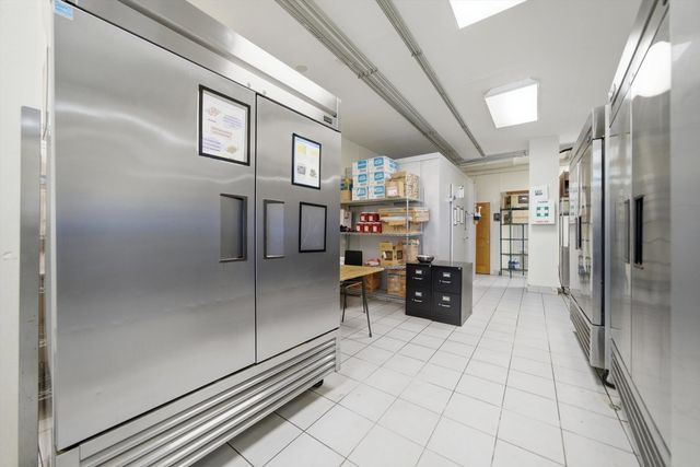 907 N DAMEN Avenue 101, Chicago, IL 60622