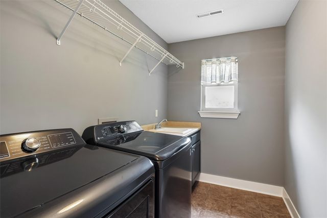 4622 153rd Street, Urbandale, IA 50323