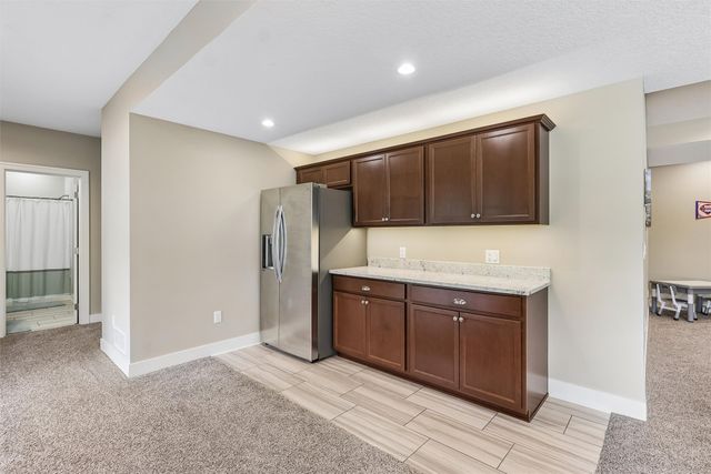 4622 153rd Street, Urbandale, IA 50323