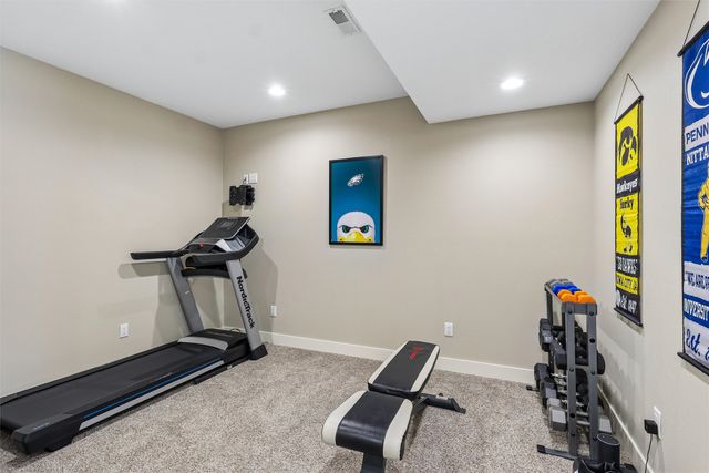 4622 153rd Street, Urbandale, IA 50323