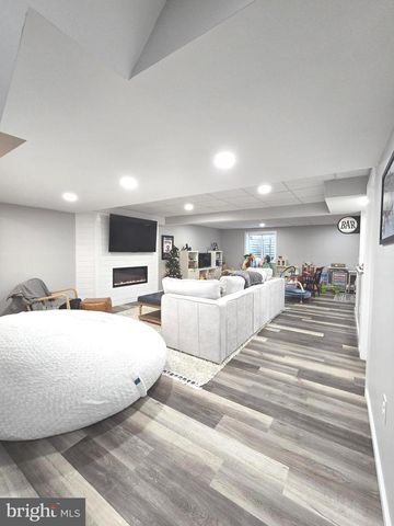 929 W NORTH STREET, Carlisle, PA 17013