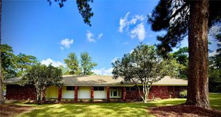 2225 DONAHUE FERRY Road, Pineville, LA 71360