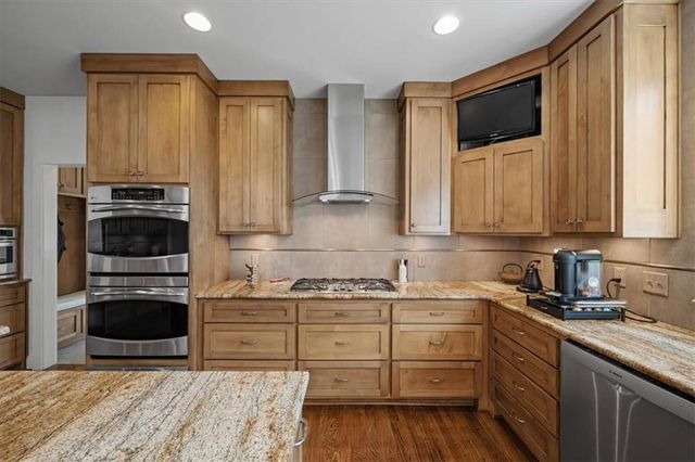 4001 W 126 Street, Leawood, KS 66209