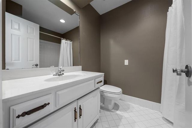 4001 W 126 Street, Leawood, KS 66209