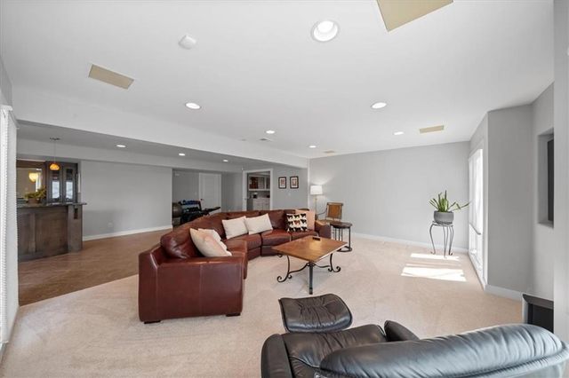 4001 W 126 Street, Leawood, KS 66209