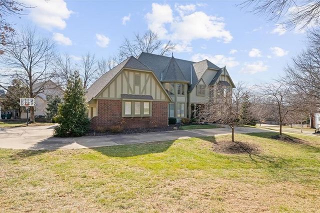 4001 W 126 Street, Leawood, KS 66209