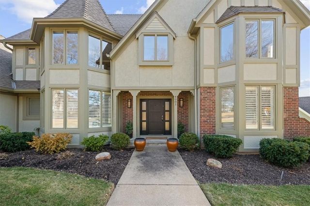 4001 W 126 Street, Leawood, KS 66209