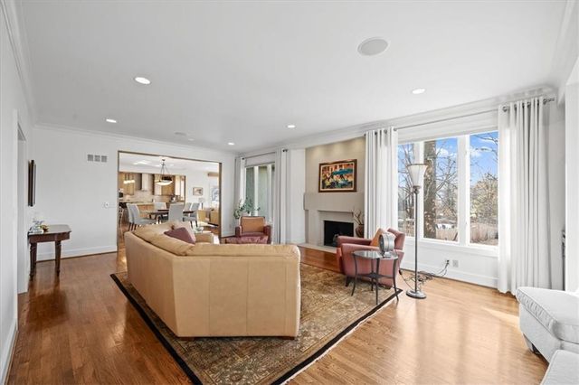 4001 W 126 Street, Leawood, KS 66209