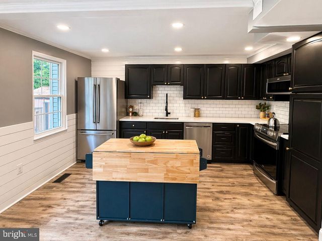 43 BICKEL CT, Sterling, VA 20165