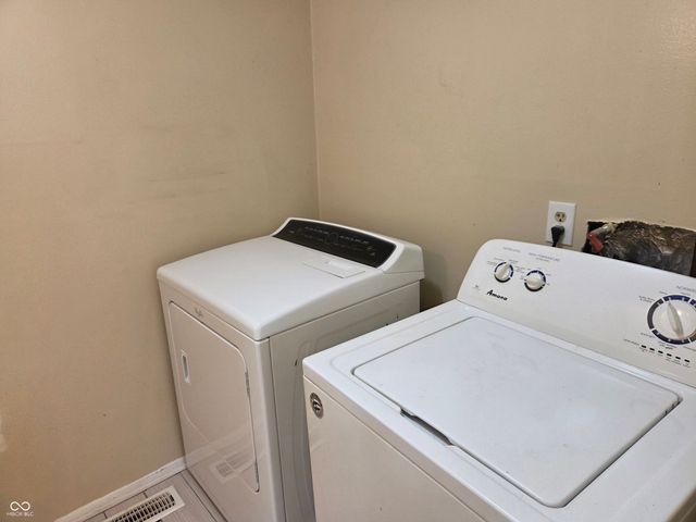 1936 W 74th Street, Indianapolis, IN 46260