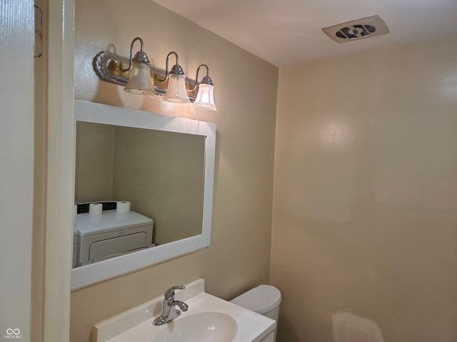 1936 W 74th Street, Indianapolis, IN 46260