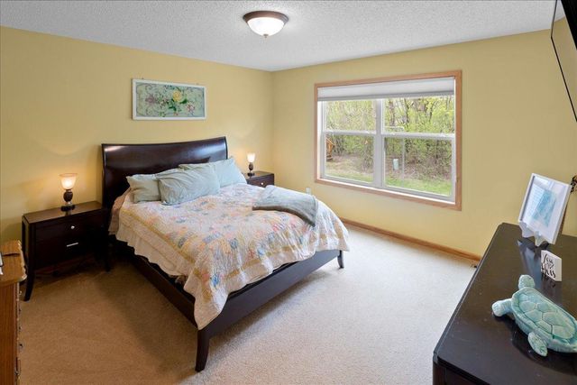 828 Winsome Way NW, Isanti, MN 55040
