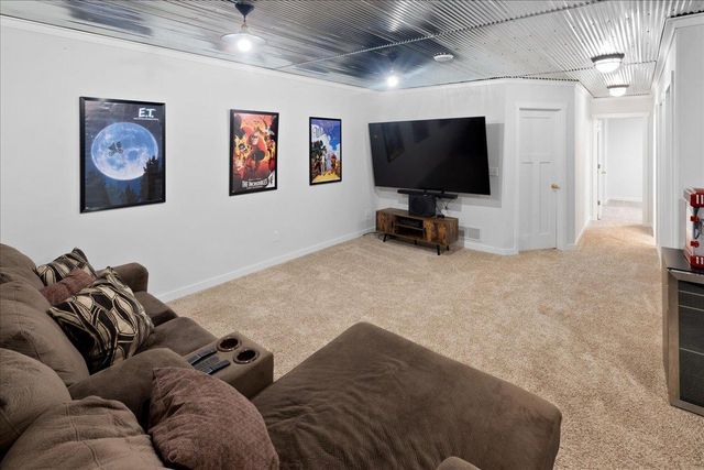 828 Winsome Way NW, Isanti, MN 55040