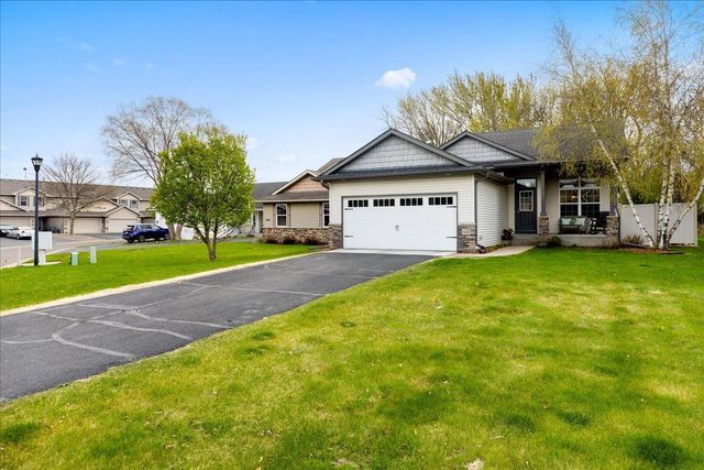 828 Winsome Way NW, Isanti, MN 55040