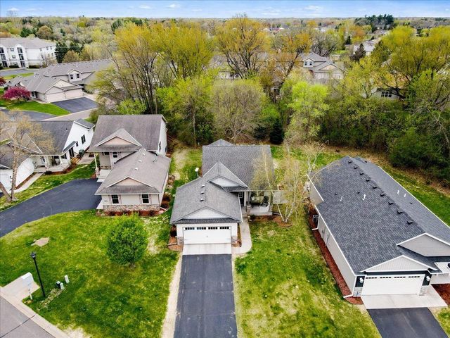828 Winsome Way NW, Isanti, MN 55040