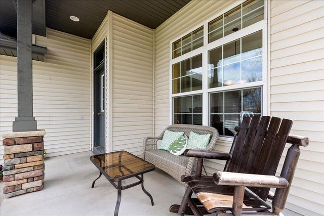 828 Winsome Way NW, Isanti, MN 55040