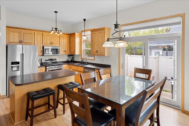 828 Winsome Way NW, Isanti, MN 55040