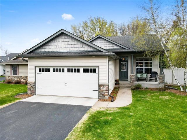 828 Winsome Way NW, Isanti, MN 55040