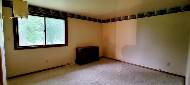 41511 N Country Club Drive, Antioch, IL 60002