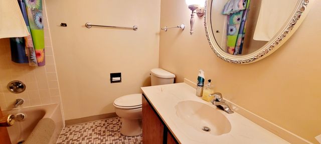 41511 N Country Club Drive, Antioch, IL 60002