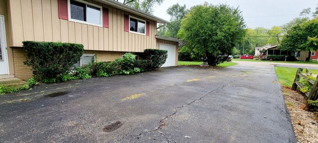 41511 N Country Club Drive, Antioch, IL 60002
