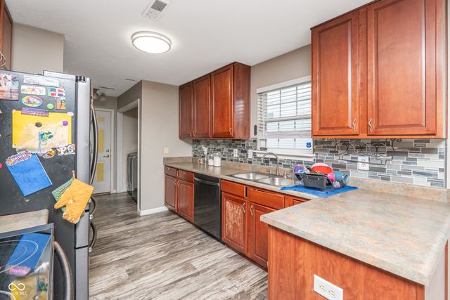 10211 Gate Drive, Indianapolis, IN 46239