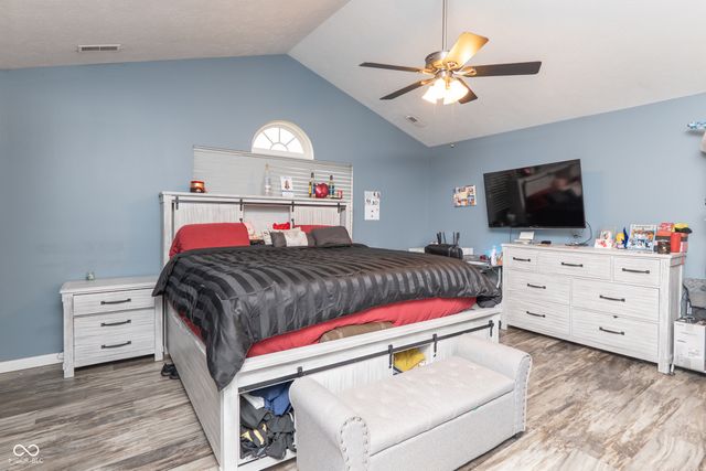 10211 Gate Drive, Indianapolis, IN 46239