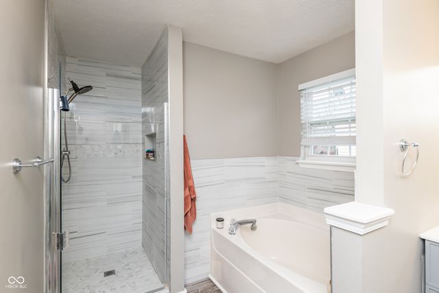 10211 Gate Drive, Indianapolis, IN 46239