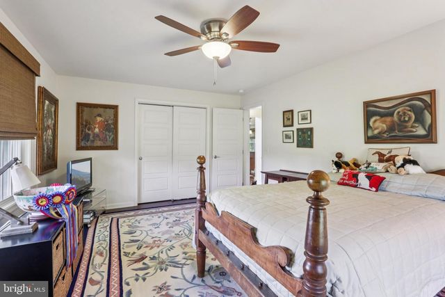 296 SHARON RD, Robbinsville, NJ 08691