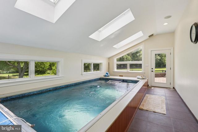 296 SHARON RD, Robbinsville, NJ 08691