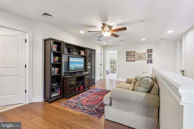 296 SHARON RD, Robbinsville, NJ 08691
