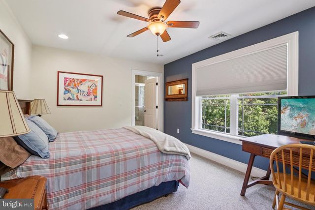 296 SHARON RD, Robbinsville, NJ 08691