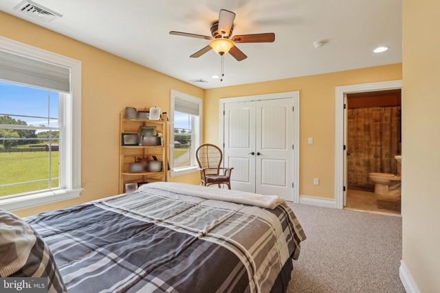 296 SHARON RD, Robbinsville, NJ 08691