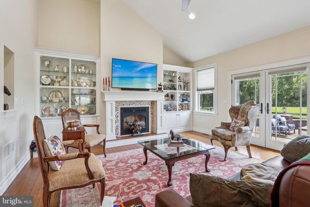 296 SHARON RD, Robbinsville, NJ 08691