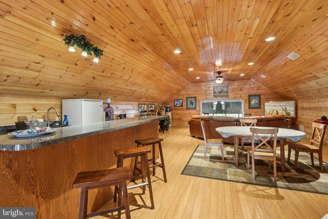 296 SHARON RD, Robbinsville, NJ 08691