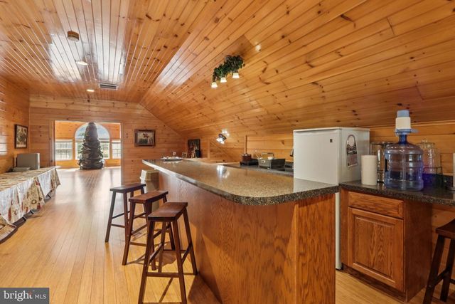 296 SHARON RD, Robbinsville, NJ 08691