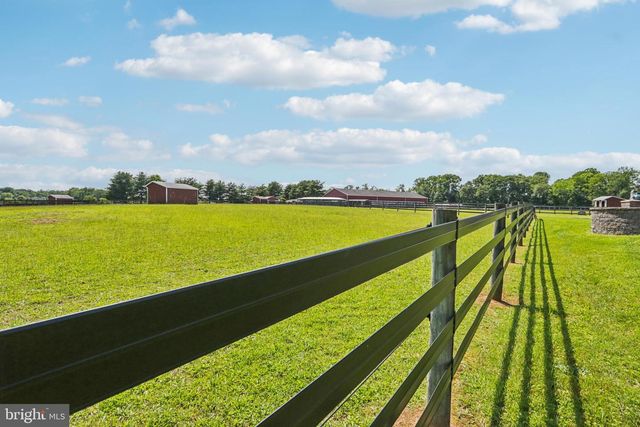 296 SHARON RD, Robbinsville, NJ 08691