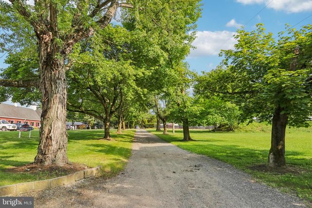 296 SHARON RD, Robbinsville, NJ 08691