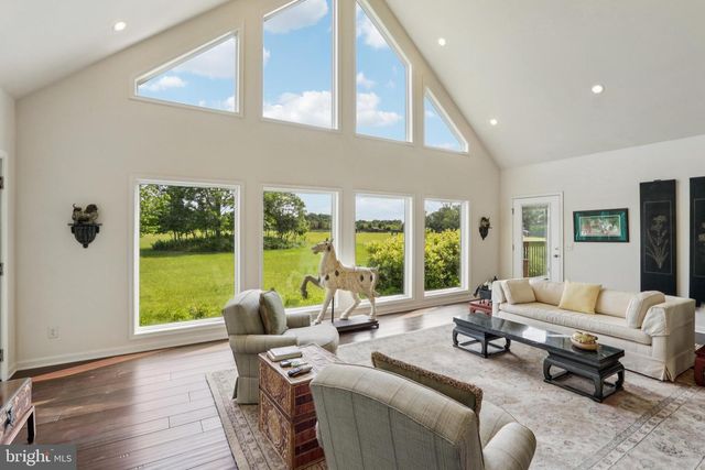296 SHARON RD, Robbinsville, NJ 08691