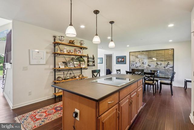 296 SHARON RD, Robbinsville, NJ 08691
