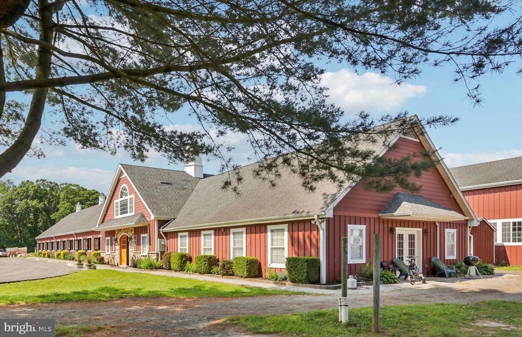296 SHARON RD, Robbinsville, NJ 08691
