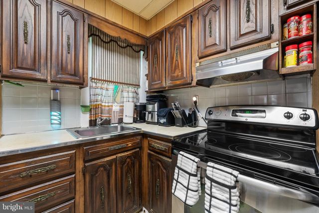 5868 N 6TH ST, Philadelphia, PA 19120