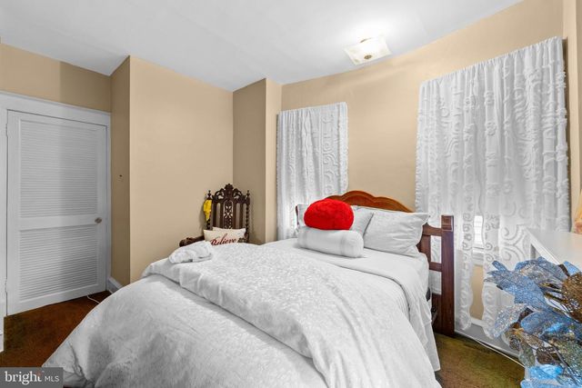 5868 N 6TH ST, Philadelphia, PA 19120