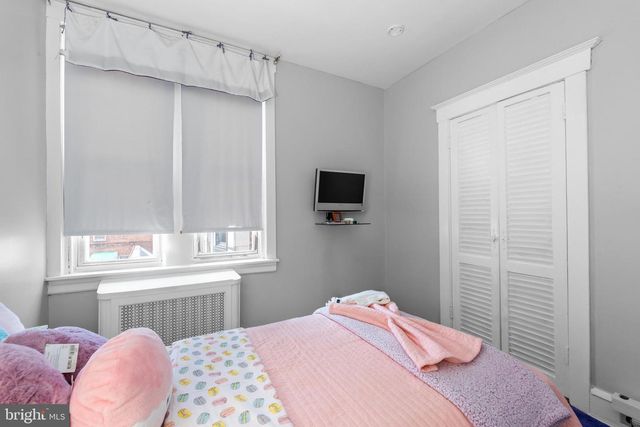 5868 N 6TH ST, Philadelphia, PA 19120