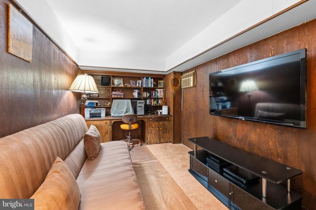 5868 N 6TH ST, Philadelphia, PA 19120