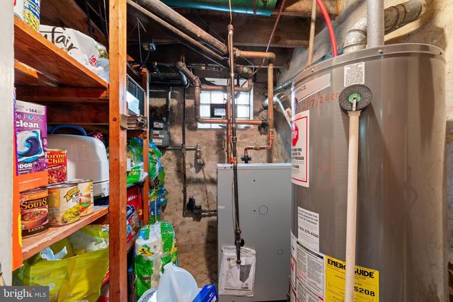 5868 N 6TH ST, Philadelphia, PA 19120