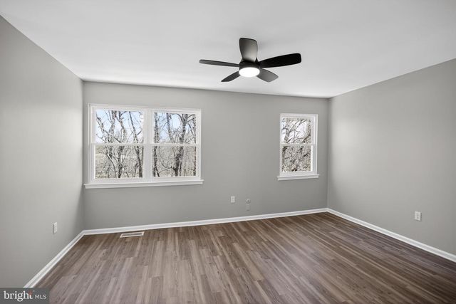 9 E RIDGE MEWS, Newtown, PA 18940