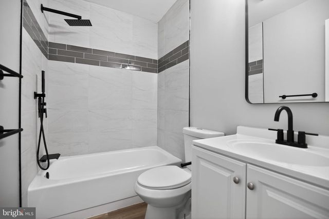 9 E RIDGE MEWS, Newtown, PA 18940